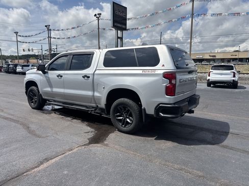 Used 2021 Chevrolet Silverado 1500 LT Trail Boss w/ Convenience Package II AWD/4WD image 6