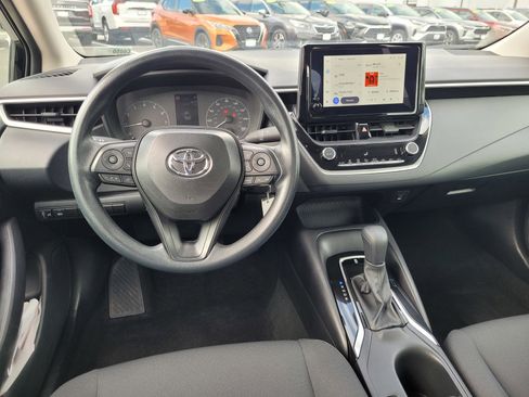 Used 2025 Toyota Corolla LE image 18