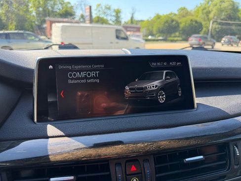 Used 2018 BMW X5 xDrive40e AWD/4WD image 32