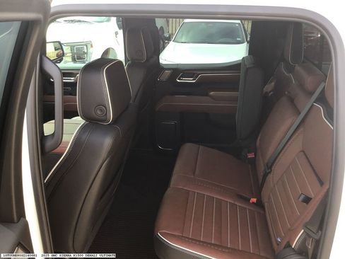 Used 2025 GMC Sierra 1500 Denali Ultimate image 14