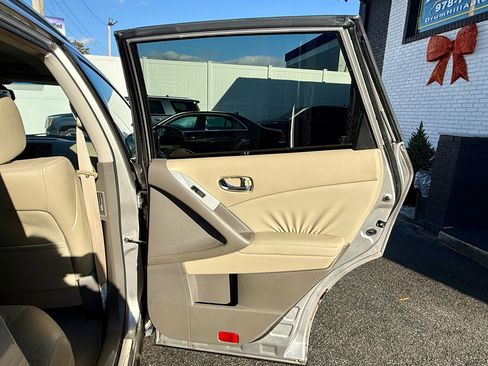 Used 2009 Nissan Murano SL w/ Leather Pkg image 11