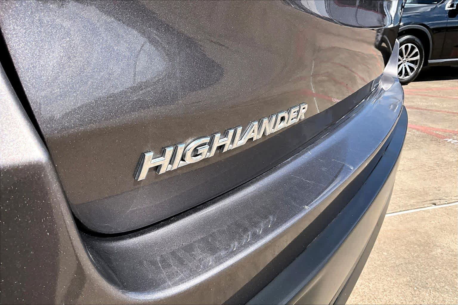 Used 2015 Toyota Highlander XLE FWD image 31