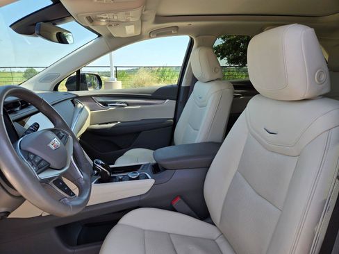 Certified 2023 Cadillac XT5 Premium Luxury AWD/4WD image 28