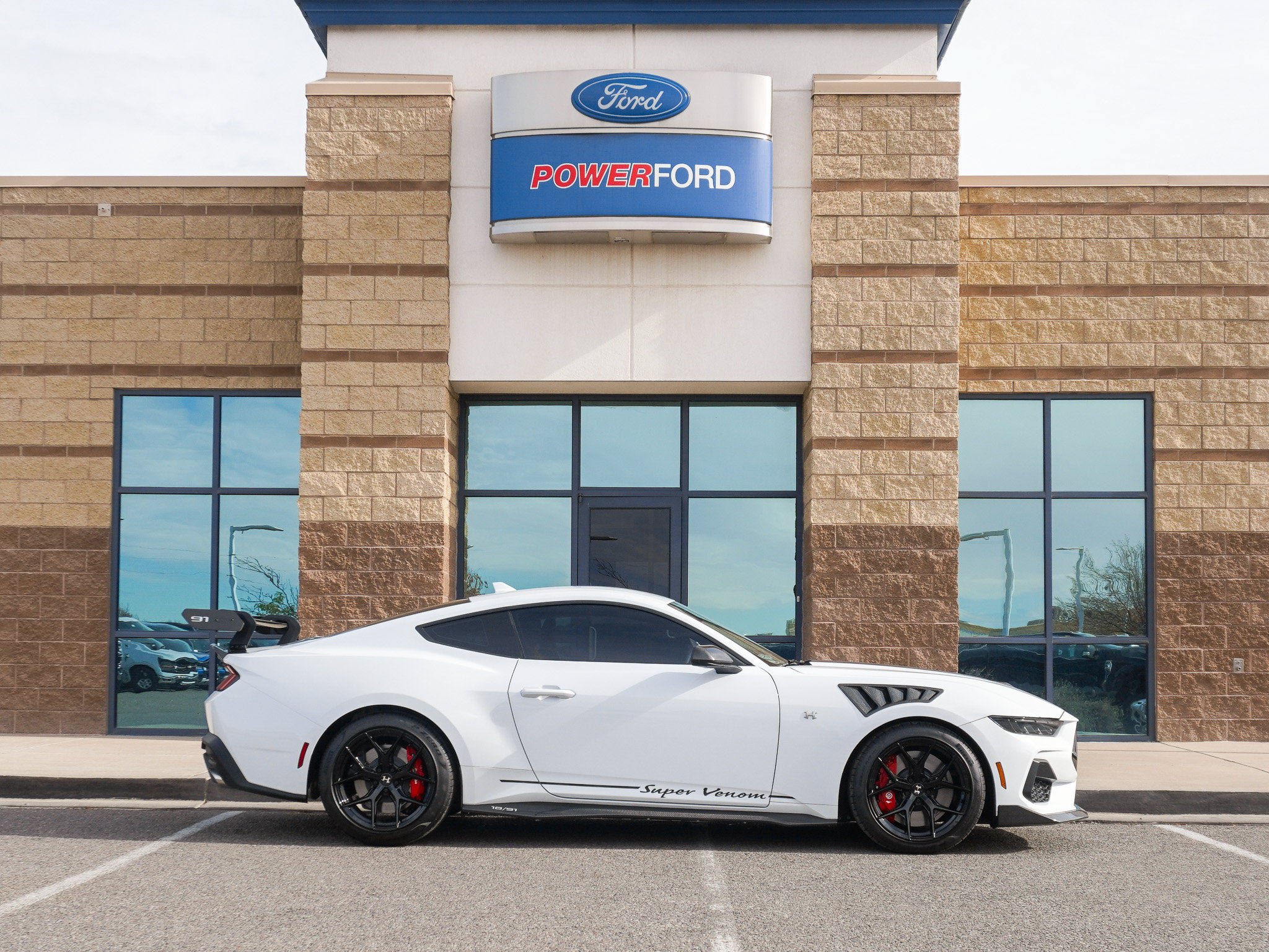 New 2025 Ford Mustang GT Premium w/ GT Performance Package RWD image 4