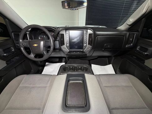 Used 2018 Chevrolet Silverado 1500 Custom w/ Custom Value Package RWD image 18