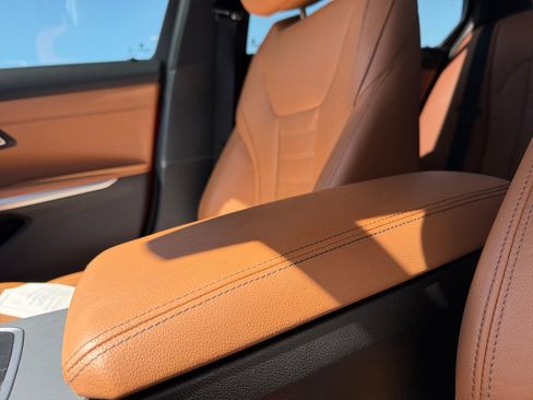 Used 2020 BMW 330i Sedan w/ Parking Assistance Package RWD image 14
