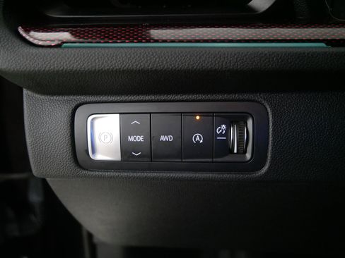 Used 2025 Chevrolet Traverse RS w/ LPO, Floor Liner Package image 26