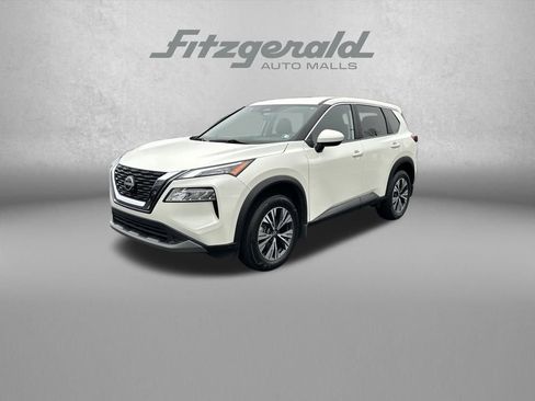 Used 2023 Nissan Rogue SV image 3