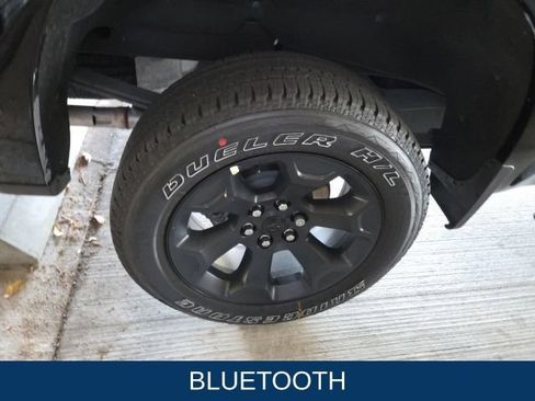Used 2025 Chevrolet Silverado 1500 Custom Trail Boss AWD/4WD image 6