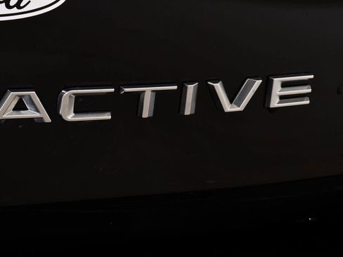 Used 2025 Ford Expedition Active image 23