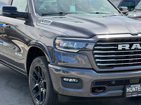 New 2026 RAM 1500 Laramie AWD/4WD image 9