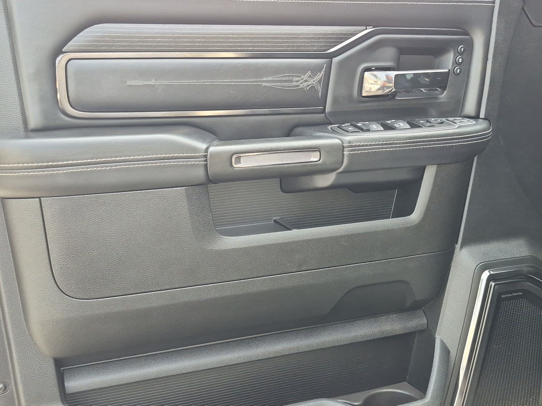 Used 2023 RAM 2500 Limited AWD/4WD image 14