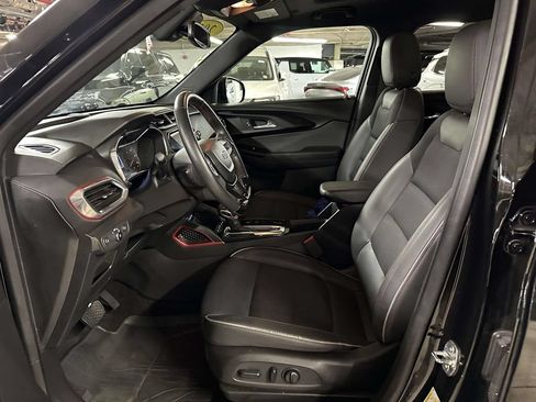 Used 2023 Chevrolet TrailBlazer RS w/ Sun and Liftgate Package AWD/4WD image 13