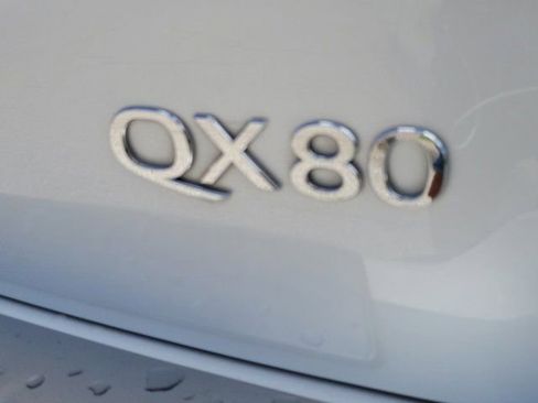Used 2019 INFINITI QX80 Luxe w/ 22" Wheel Package RWD image 7