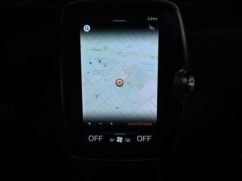 Used 2023 McLaren Artura image 13