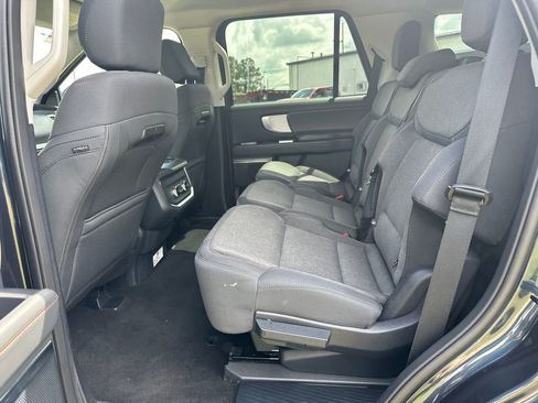 Certified 2025 Ford Expedition Active AWD/4WD image 22