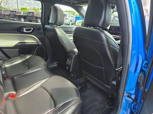 Used 2024 Jeep Compass Limited w/ Sun and Sound Group AWD/4WD image 13