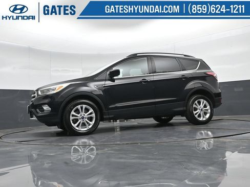 Used 2018 Ford Escape SE AWD/4WD image 40