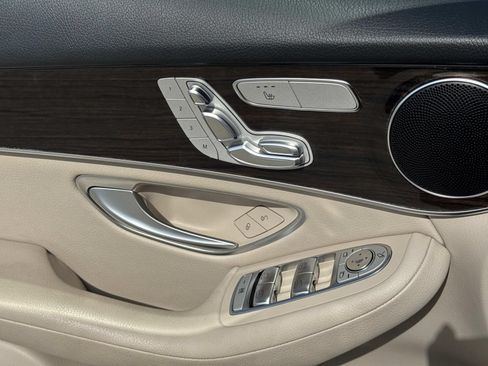 Used 2022 Mercedes-Benz GLC 300 image 19