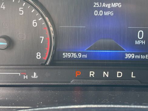 Used 2022 Ford Explorer XLT w/ Equipment Group 202A AWD/4WD image 3