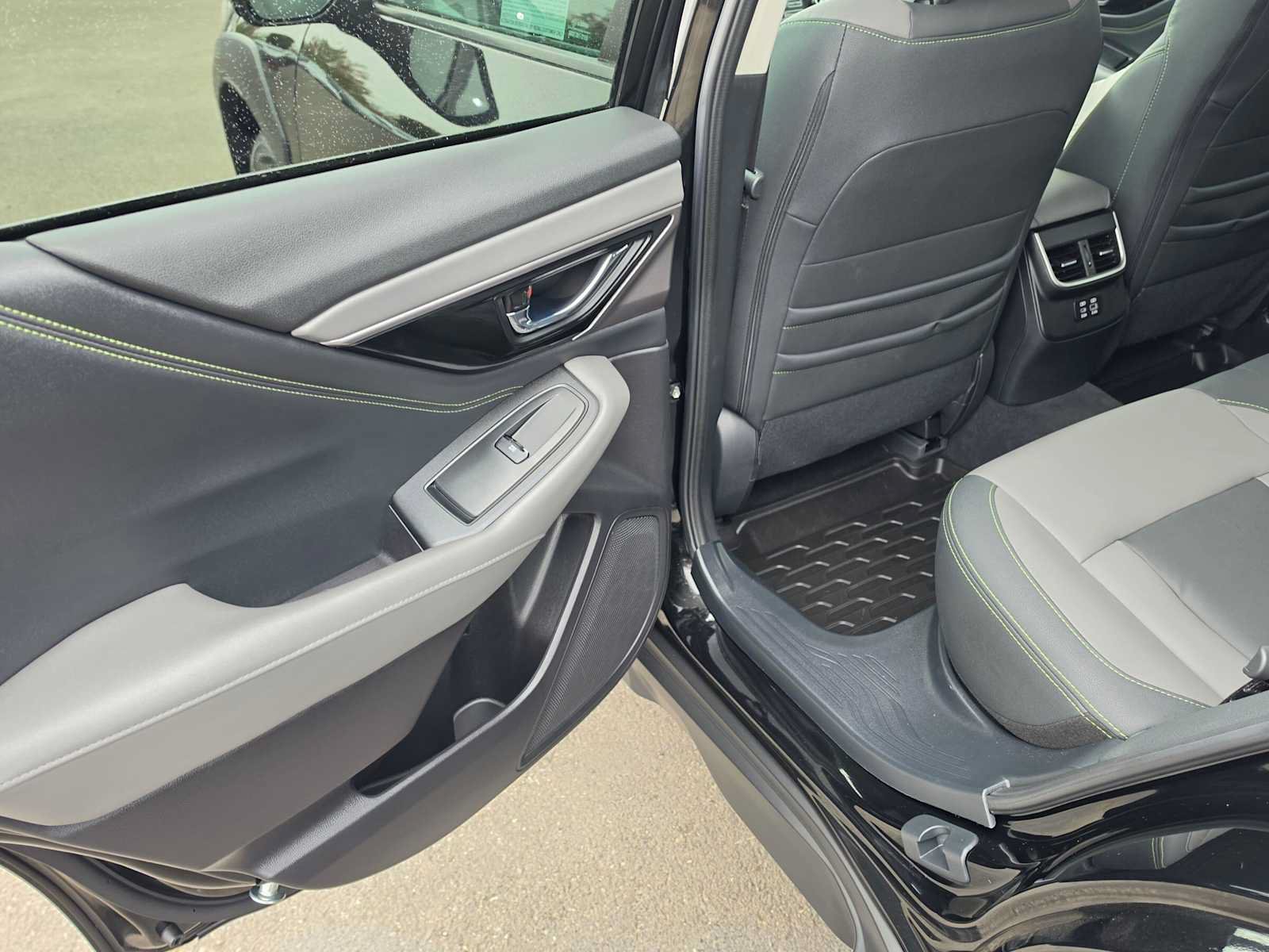 Used 2025 Subaru Outback Onyx Edition AWD/4WD image 17