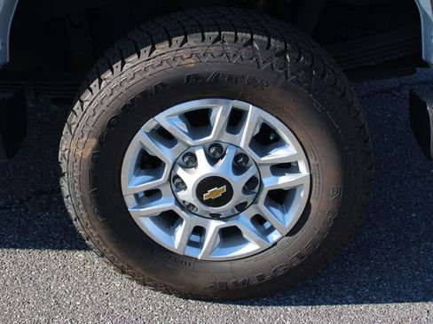 Used 2024 Chevrolet Silverado 2500 LT image 35