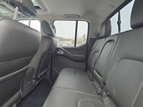 Used 2021 Nissan Frontier PRO-4X w/ Pro-4x Utility Package image 26