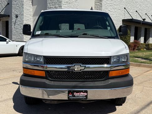 Used 2016 Chevrolet Express 3500 LT w/ LT Preferred Equipment Group RWD image 3