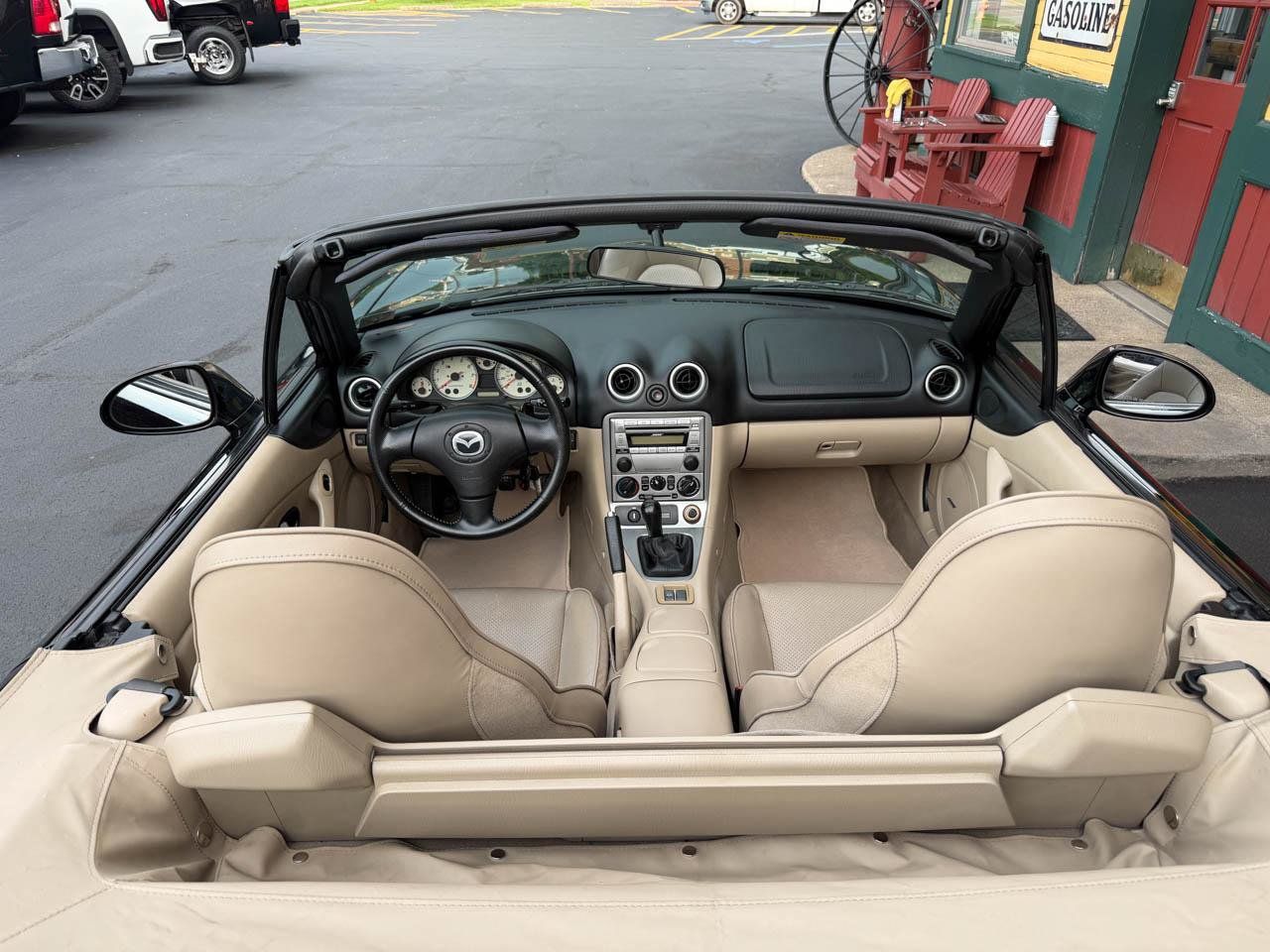 Used 2004 MAZDA MX-5 Miata LS RWD image 24