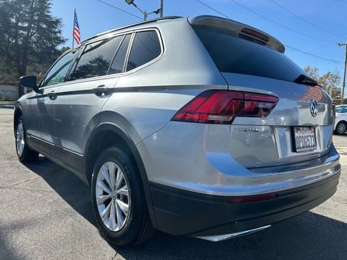 Used 2020 Volkswagen Tiguan S image 5