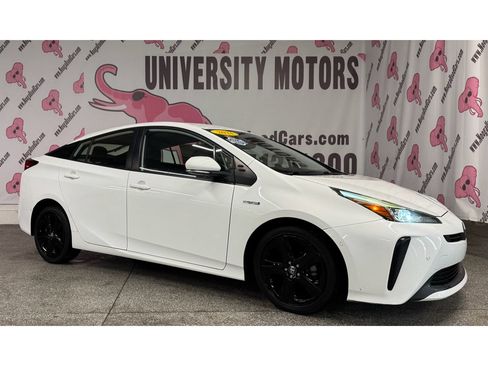 Used 2021 Toyota Prius XLE image 20