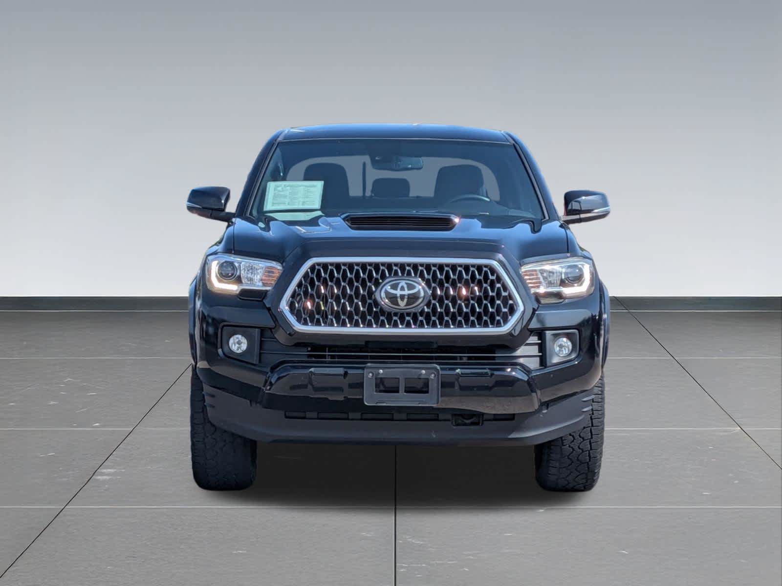 Used 2019 Toyota Tacoma TRD Sport AWD/4WD image 8