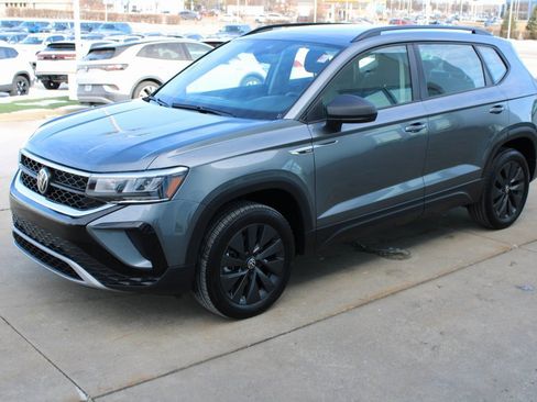 Certified 2024 Volkswagen Taos S image 3