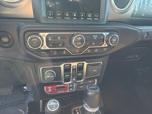 Used 2023 Jeep Gladiator Rubicon AWD/4WD image 28