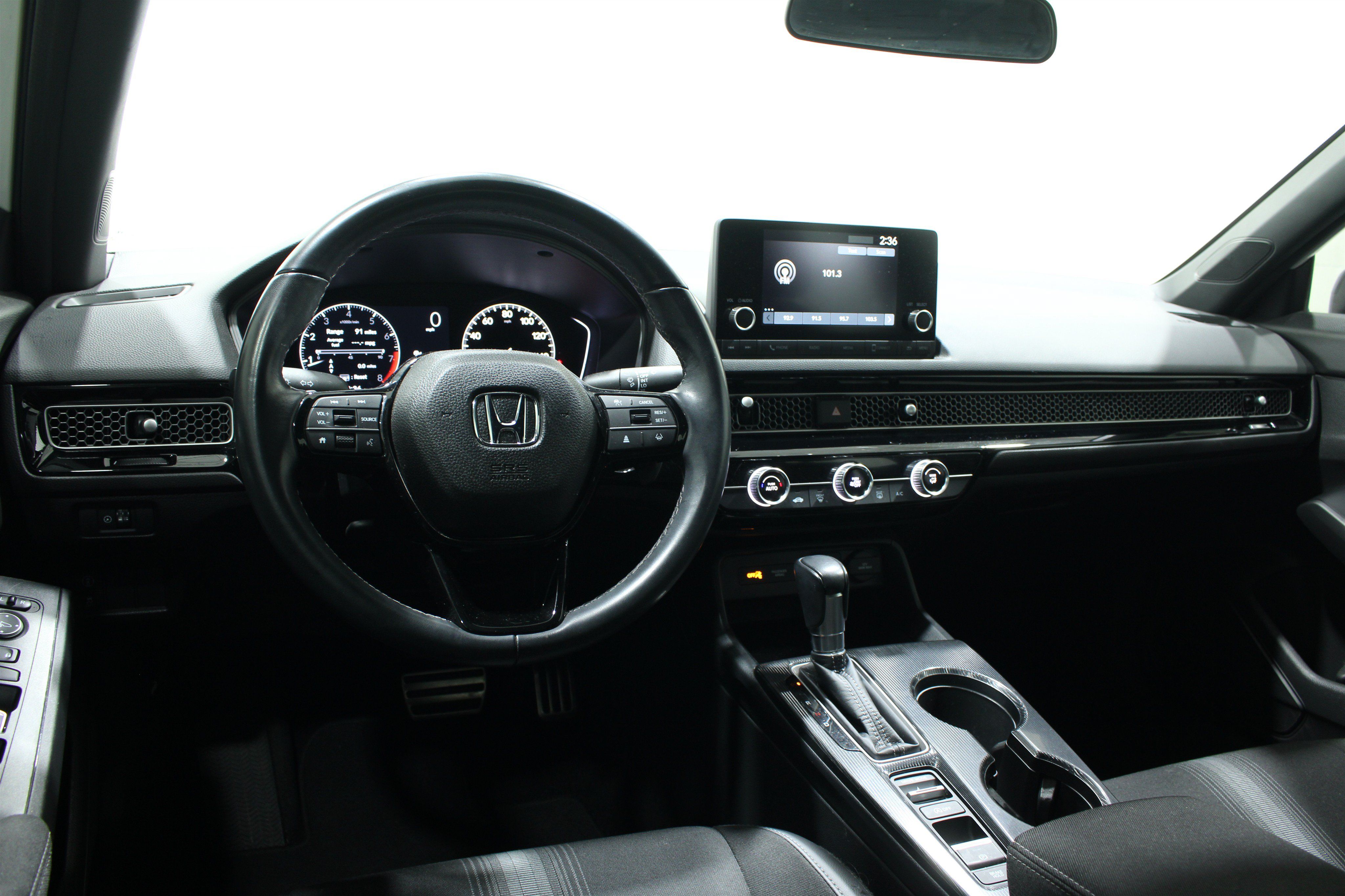 Used 2023 Honda Civic Sport image 2
