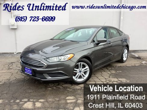 Used 2018 Ford Fusion SE image 2