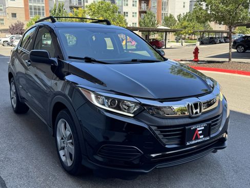 Used 2019 Honda HR-V LX image 8