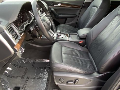 Used 2020 Audi Q5 e Premium w/ Convenience Package image 27