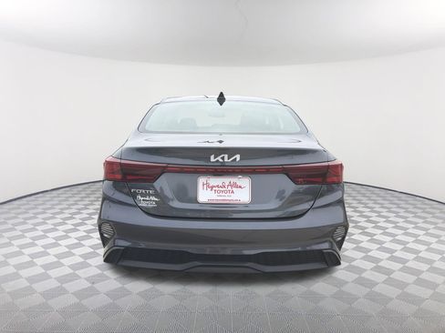 Used 2024 Kia Forte LXS FWD image 15