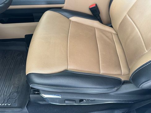 Used 2023 Ford F250 Lariat w/ Lariat Ultimate Package AWD/4WD image 27