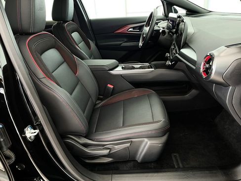 Certified 2024 Chevrolet Equinox EV RS image 31