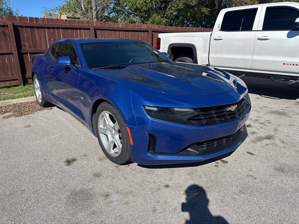 Used 2019 Chevrolet Camaro LT RWD image 1