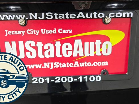 Used 2024 Volkswagen Taos SE image 25