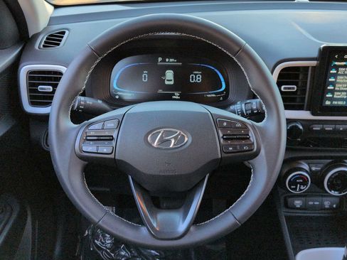 New 2025 Hyundai Venue Limited image 22