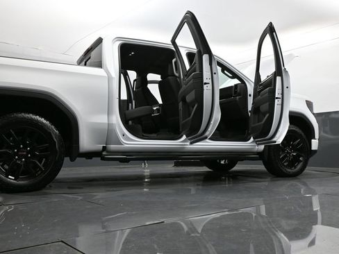 Used 2025 GMC Sierra 1500 Elevation w/ Preferred Package image 39