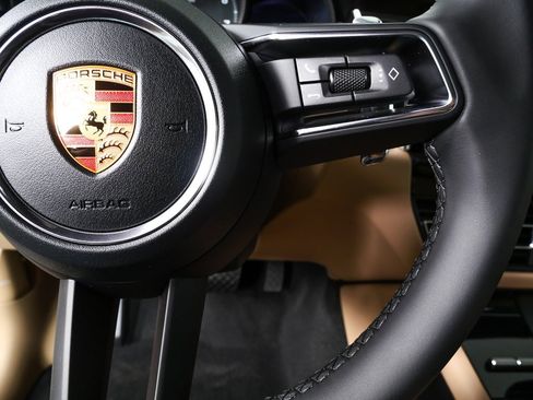 New 2026 Porsche Macan image 11