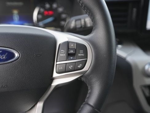 Certified 2021 Ford Explorer XLT image 25