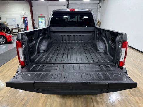 Used 2019 Ford F250 Platinum w/ Platinum Ultimate Package AWD/4WD image 8