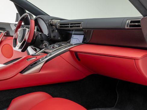 Used 2012 Lexus LFA RWD image 90