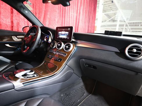 Used 2017 Mercedes-Benz GLC 300 image 28